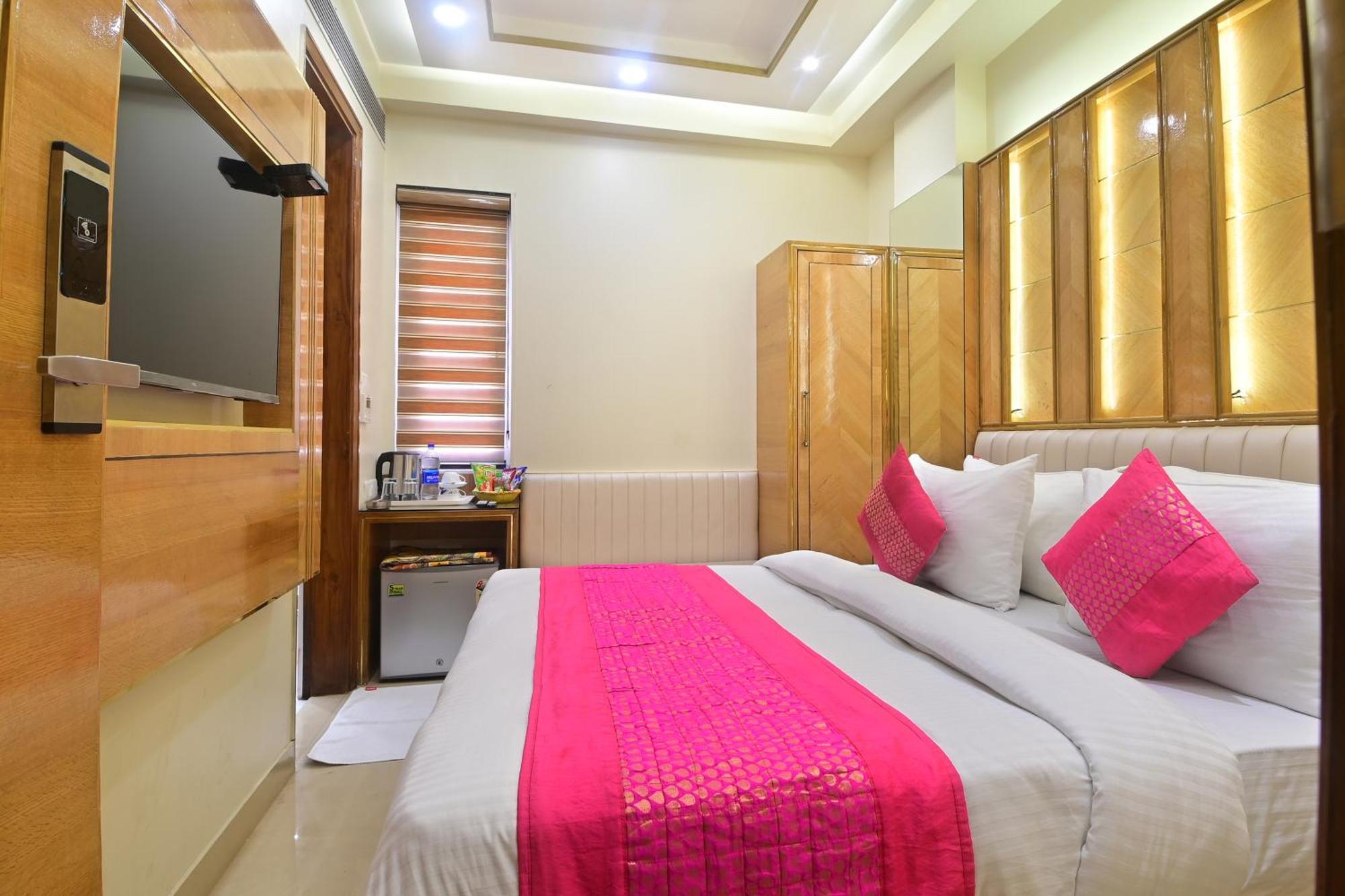 Hotel Gold Palace - 03 Mins Walk From New Delhi Railway Station Ngoại thất bức ảnh