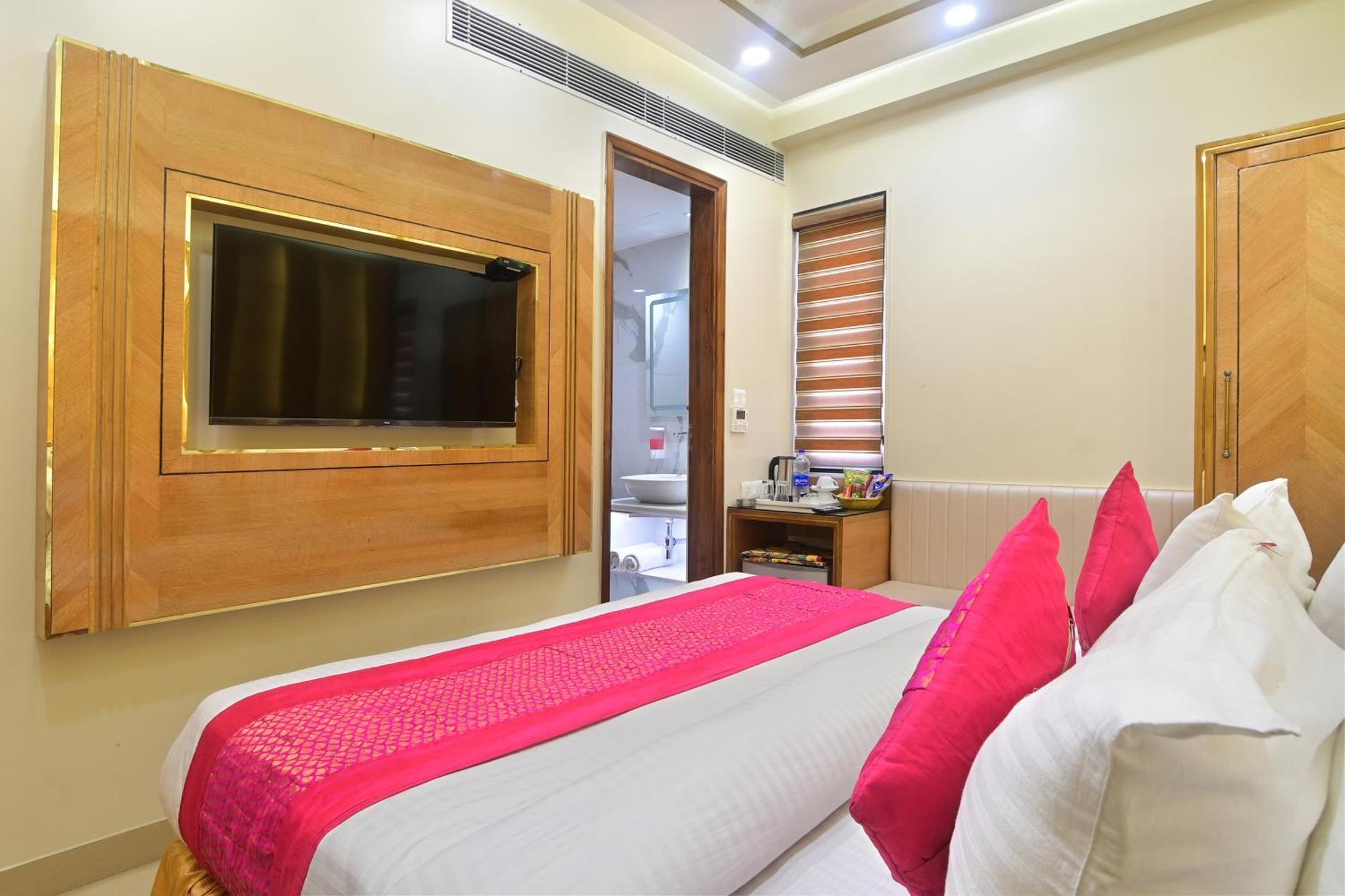 Hotel Gold Palace - 03 Mins Walk From New Delhi Railway Station Ngoại thất bức ảnh