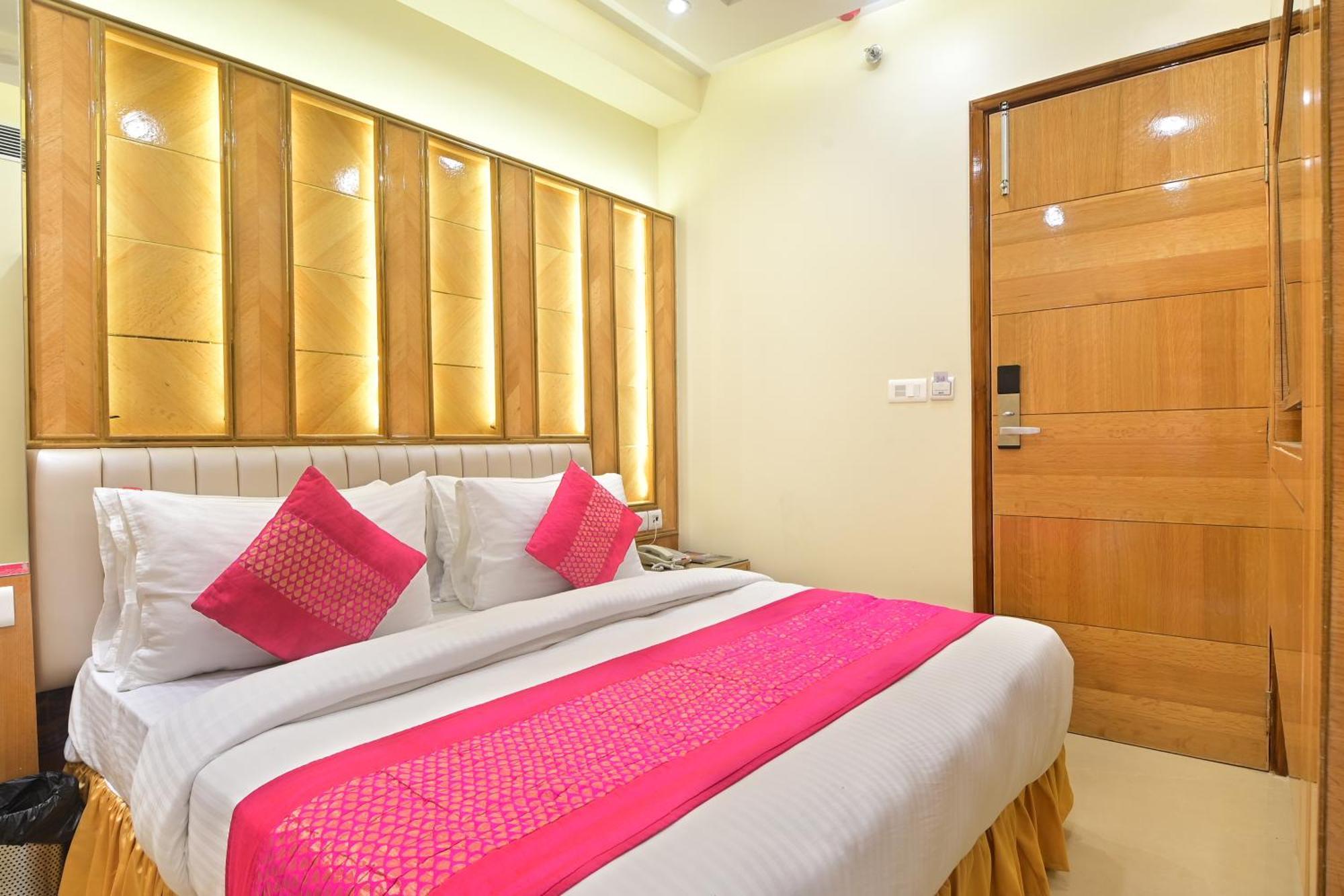 Hotel Gold Palace - 03 Mins Walk From New Delhi Railway Station Ngoại thất bức ảnh