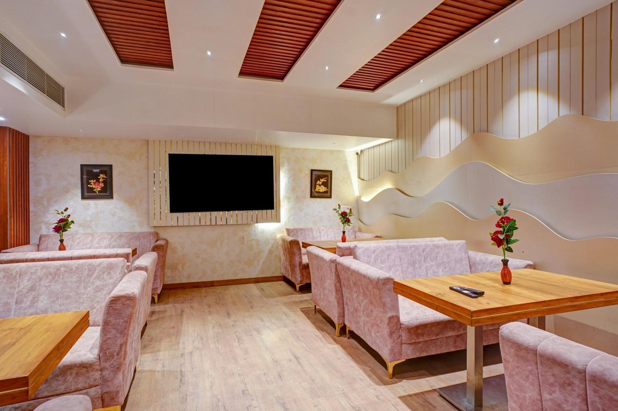 Hotel Gold Palace - 03 Mins Walk From New Delhi Railway Station Ngoại thất bức ảnh