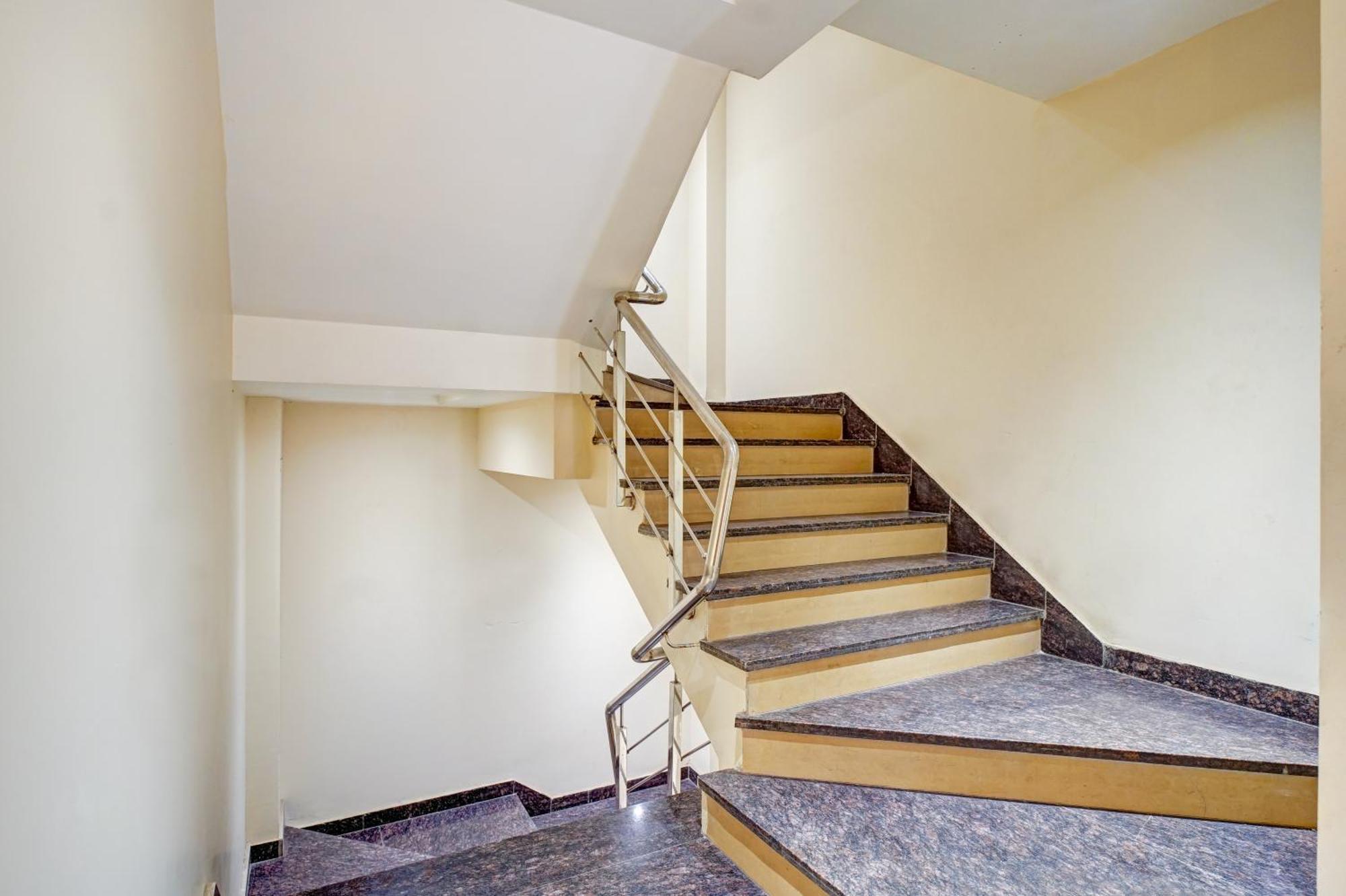 Hotel Gold Palace - 03 Mins Walk From New Delhi Railway Station Ngoại thất bức ảnh